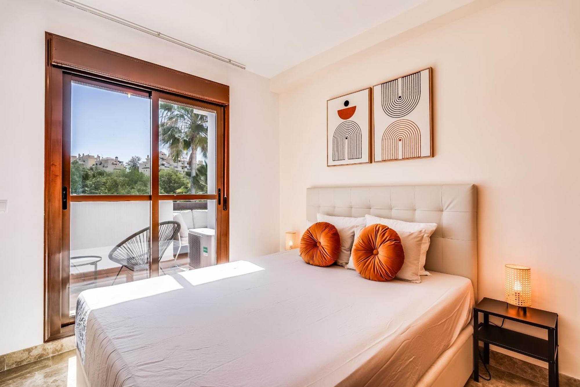 Heerlijk Met Uitzicht Op Het Zwembad Estepona