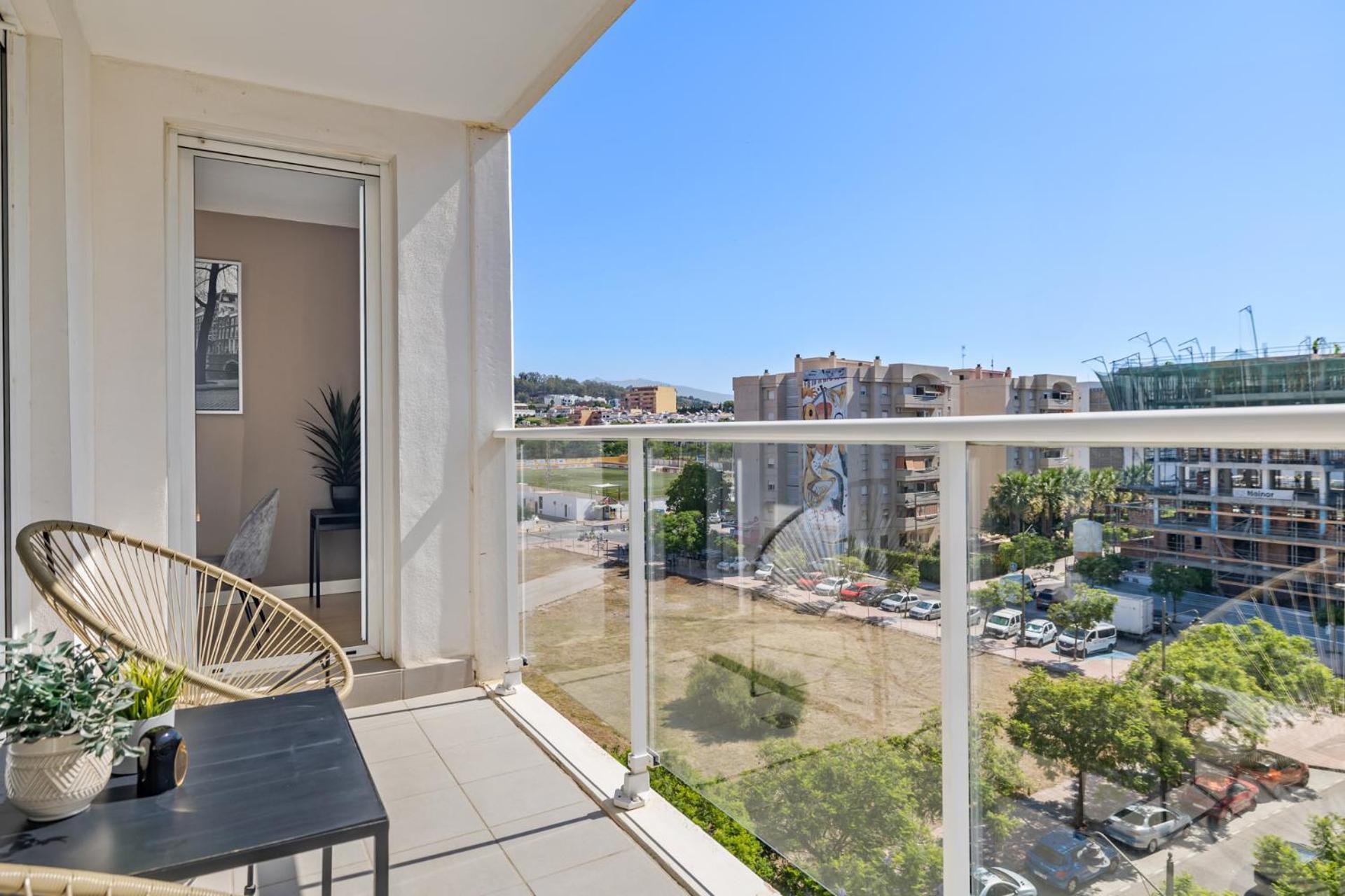 Luxury New Center - Private Parking Apartment Estepona