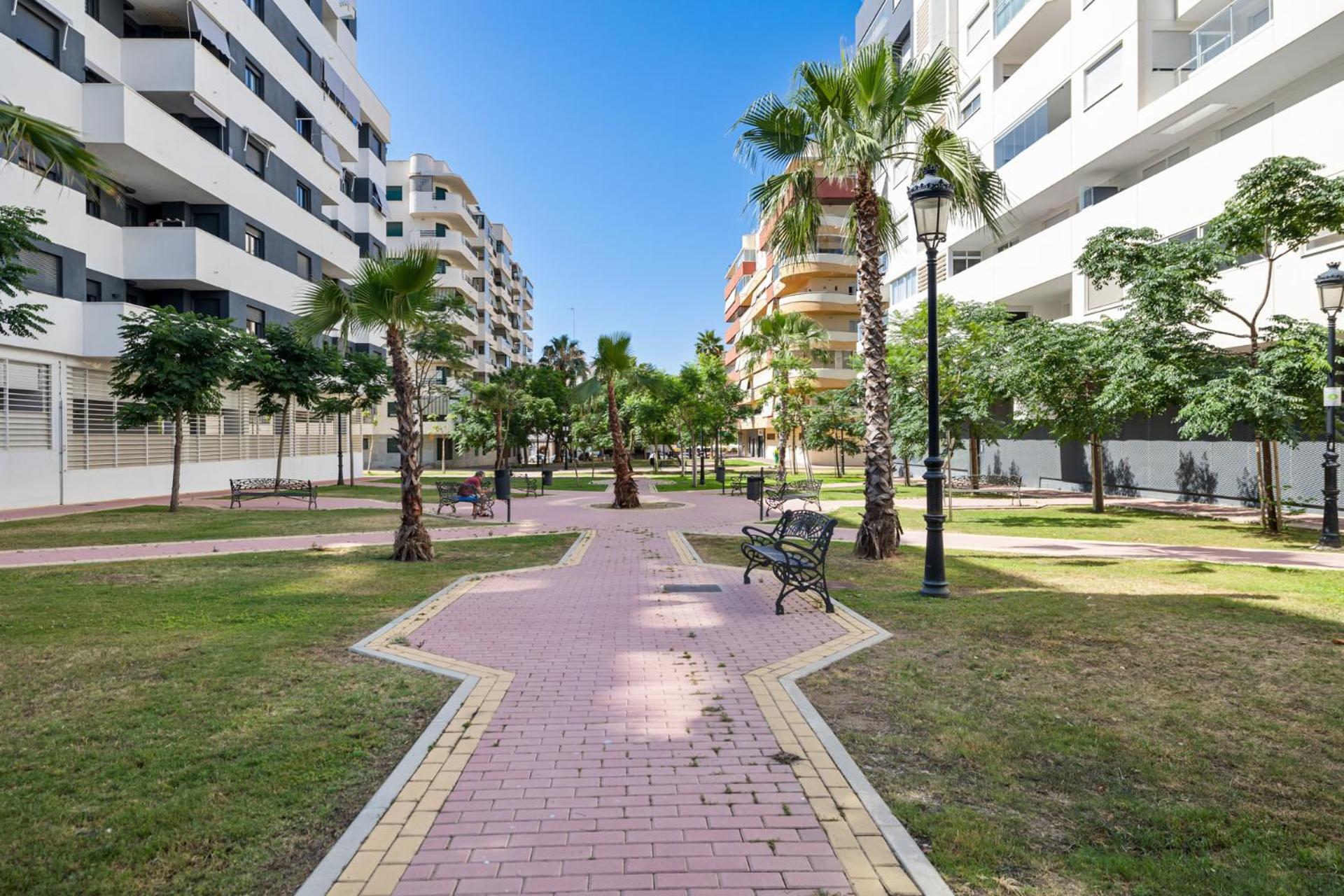 Luxury New Center - Private Parking