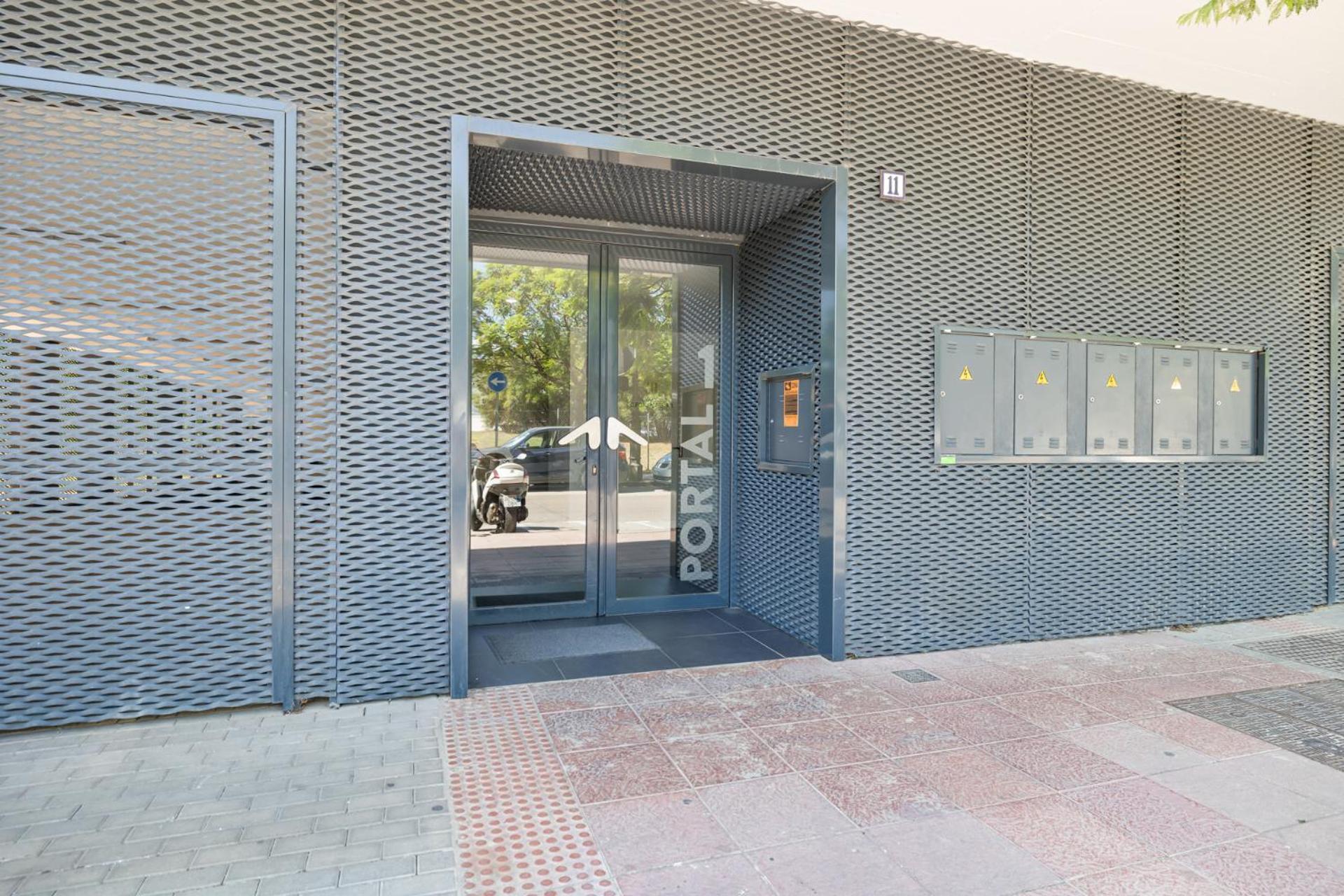 Luxury New Center - Private Parking Apartment *