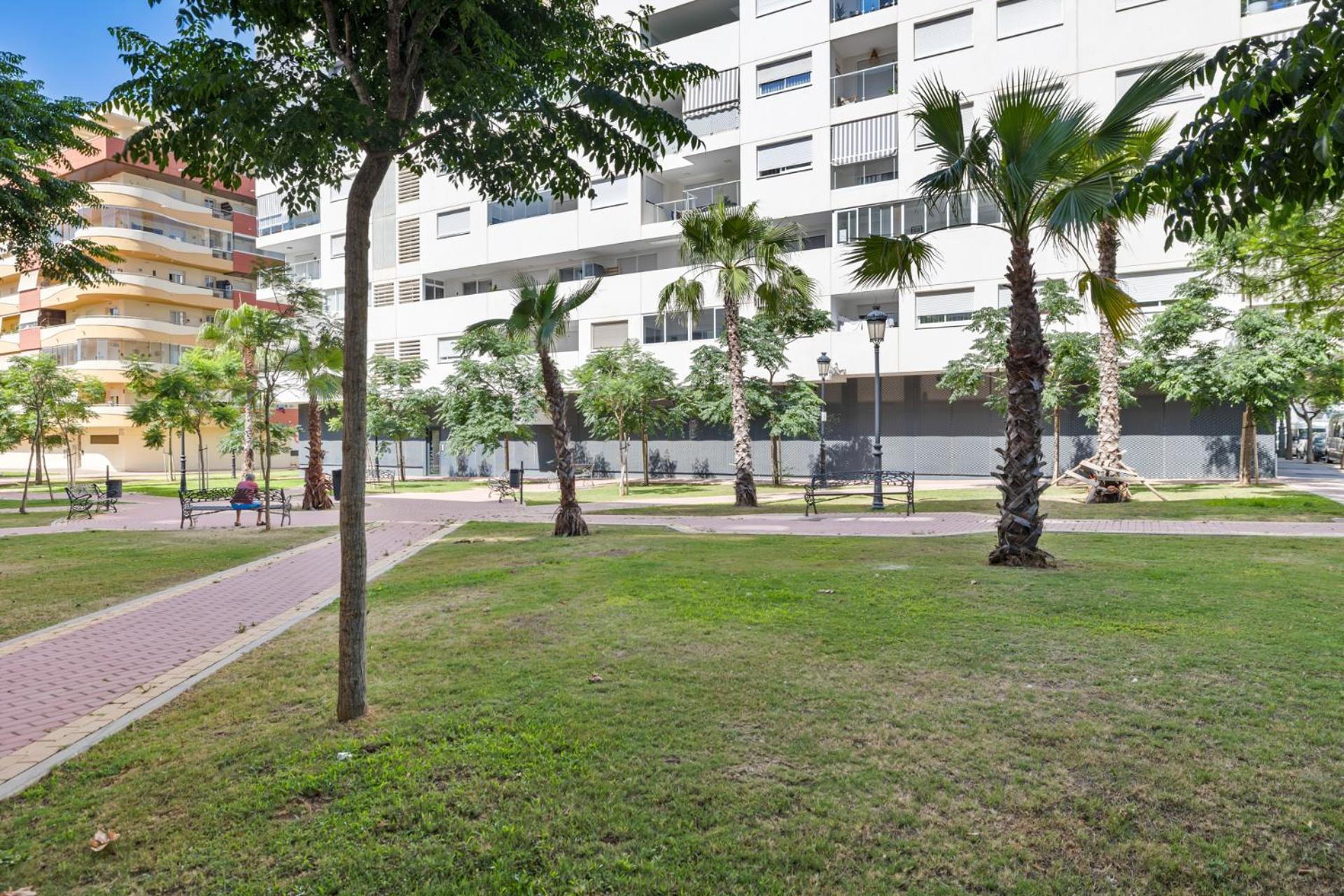 Luxury New Center - Private Parking Apartment Estepona