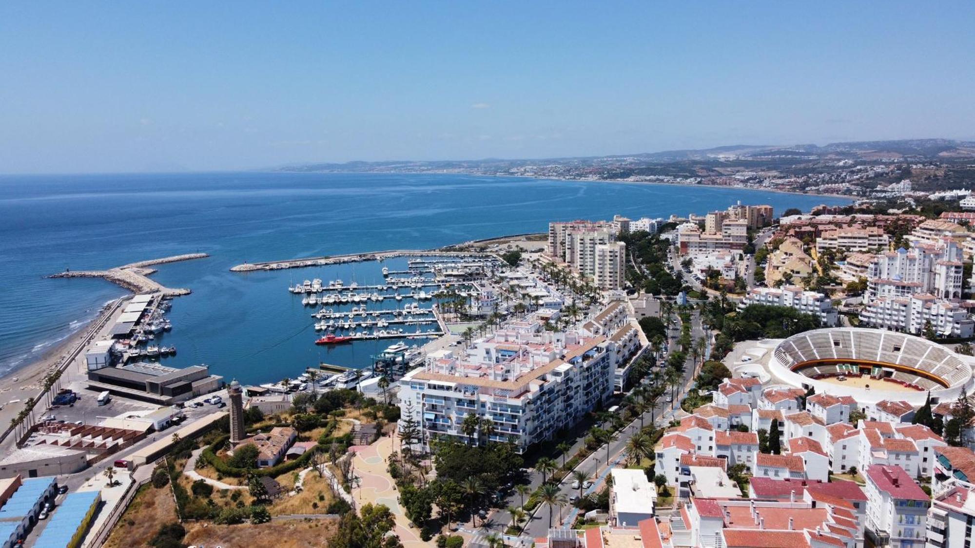 39 Front Row Panoramic Sea View Estepona