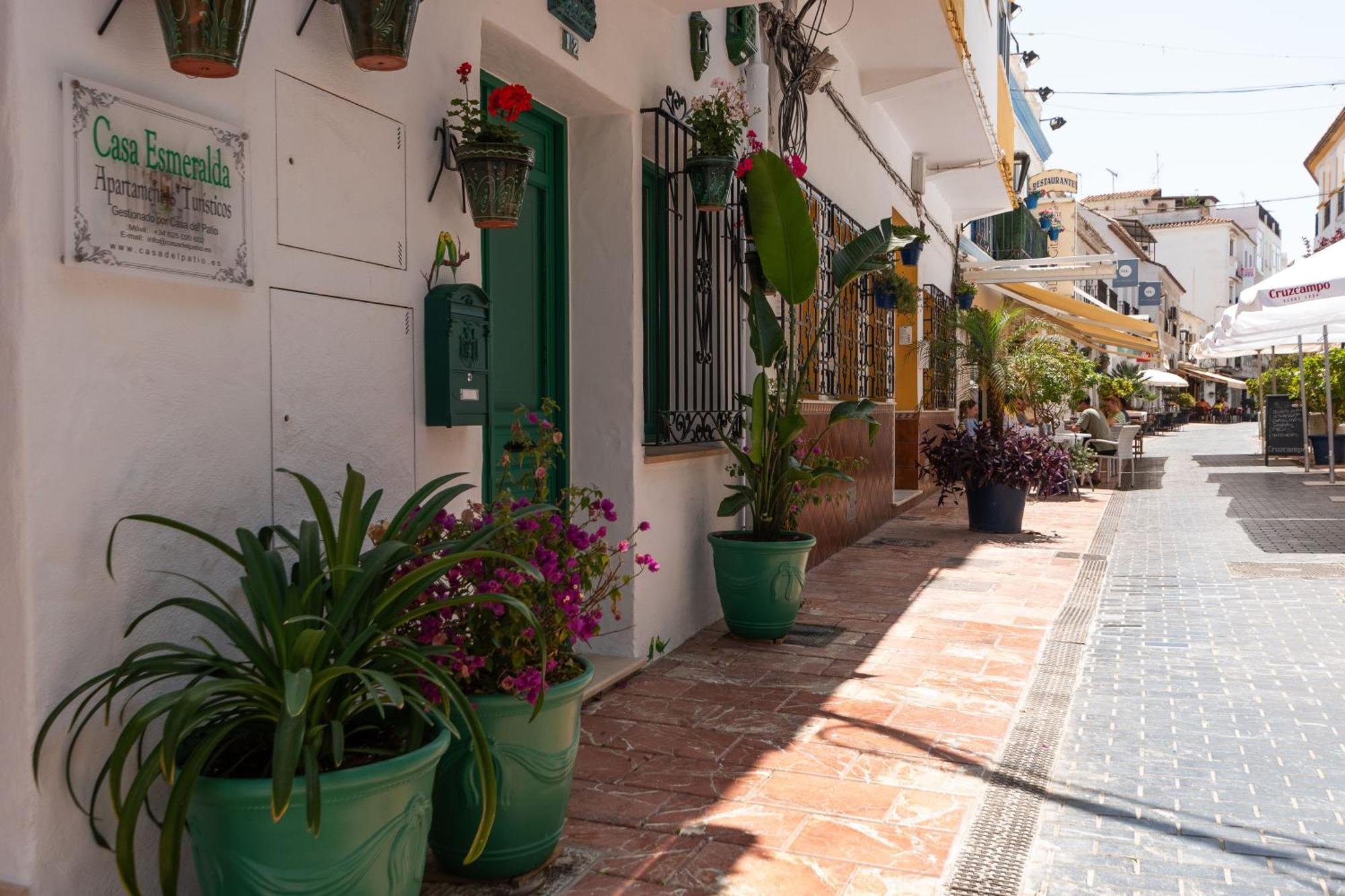 Casa Esmeralda - Luxury Boutique Old Town Apartment