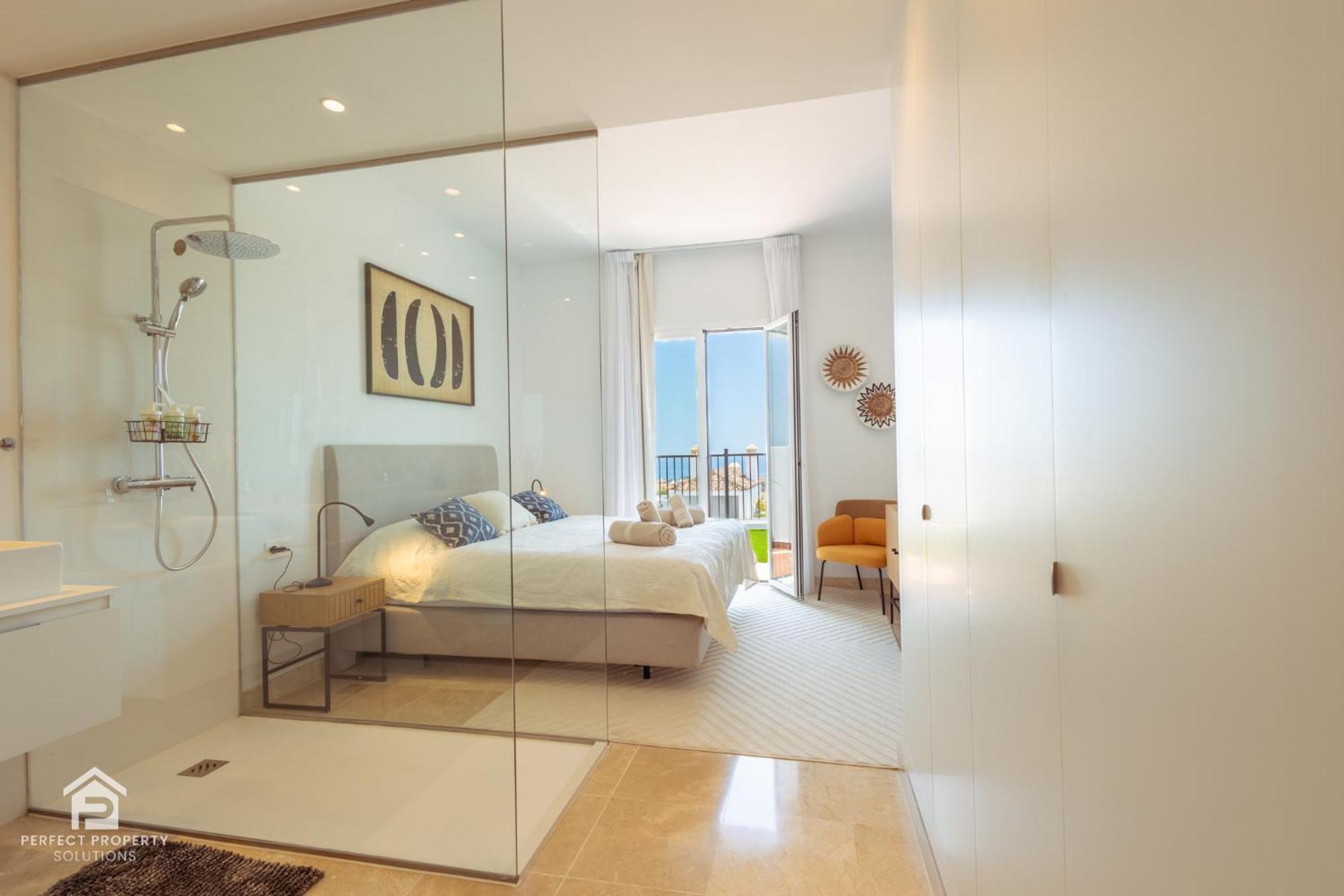 Apartment Paraiso - Sea-views, 3 Bedrooms, 7 Pools Estepona