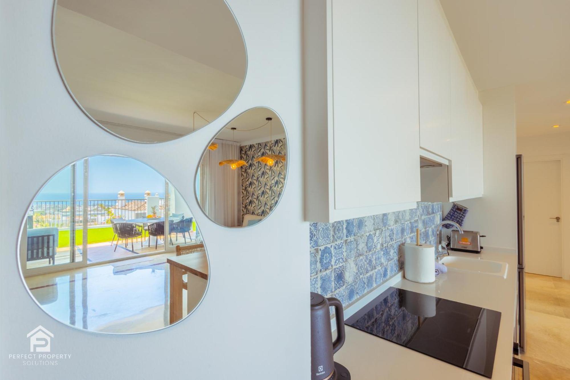 Paraiso - Sea-views, 3 Bedrooms, 7 Pools