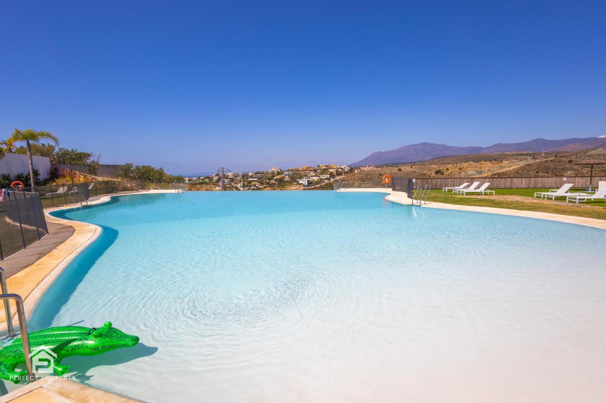 Paraiso - Sea-views, 3 Bedrooms, 7 Pools Apartment Estepona
