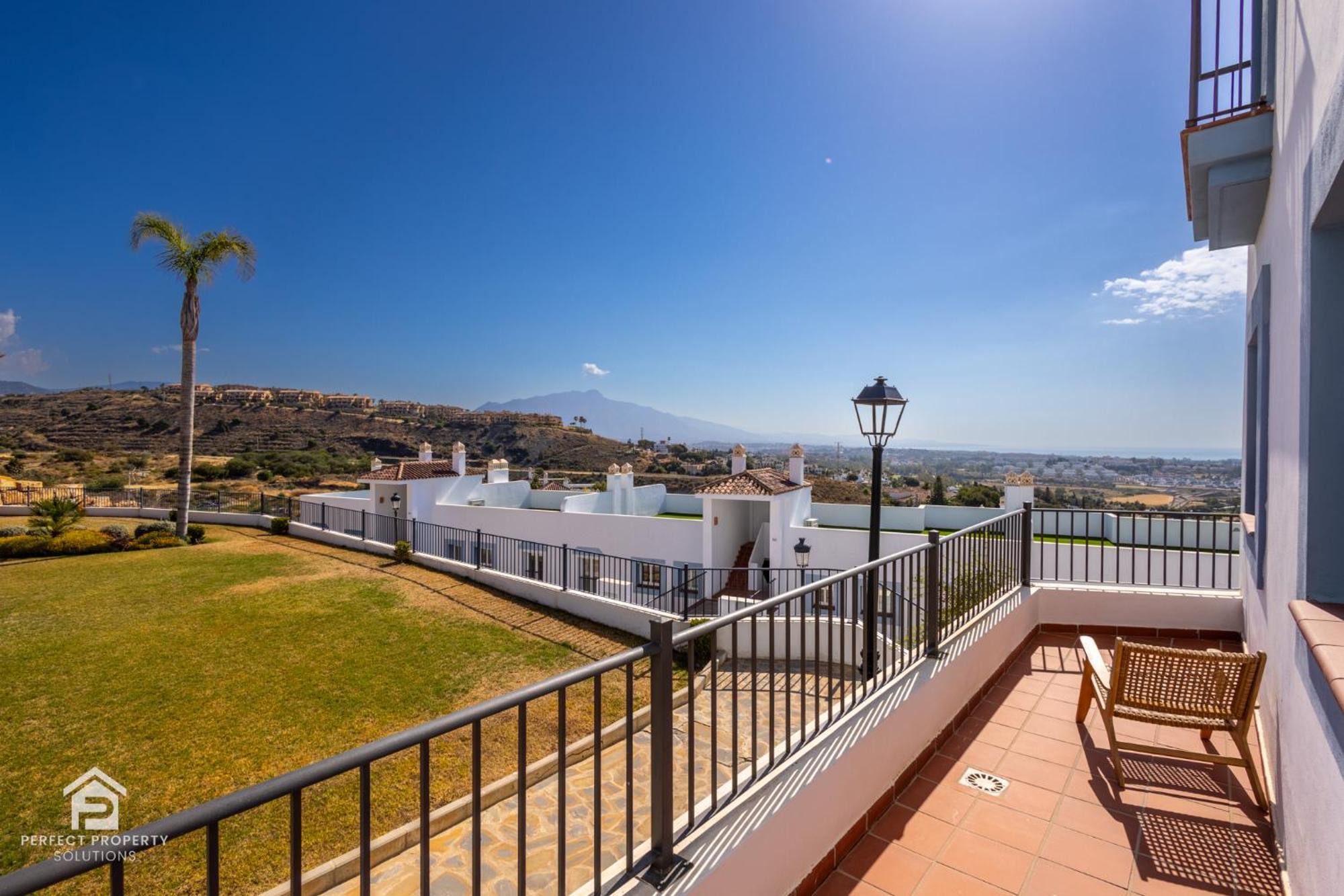 Apartment Paraiso - Sea-views, 3 Bedrooms, 7 Pools *