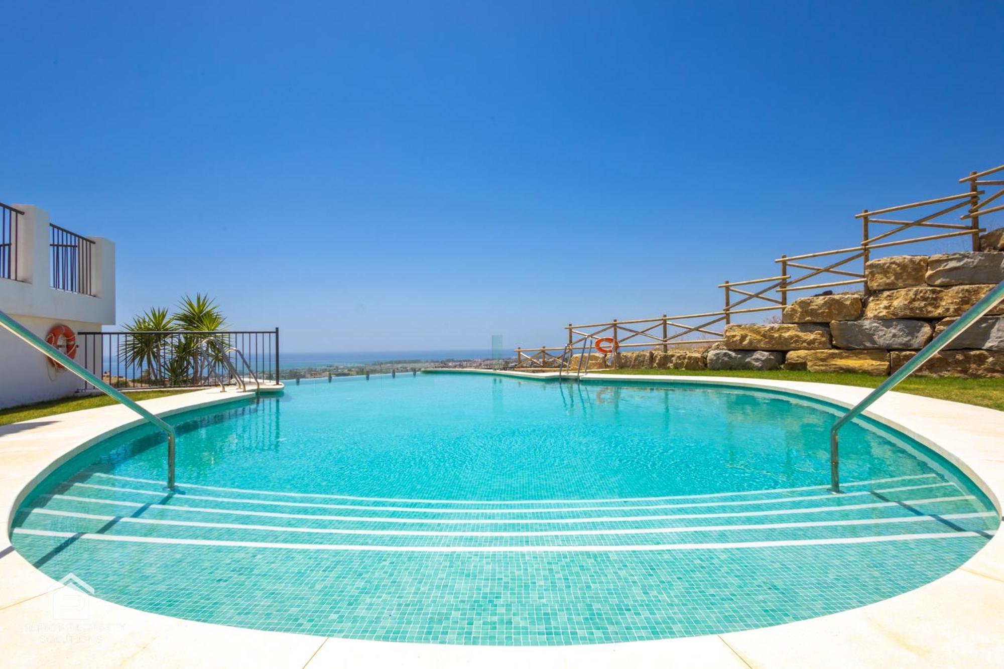 Apartment Paraiso - Sea-views, 3 Bedrooms, 7 Pools