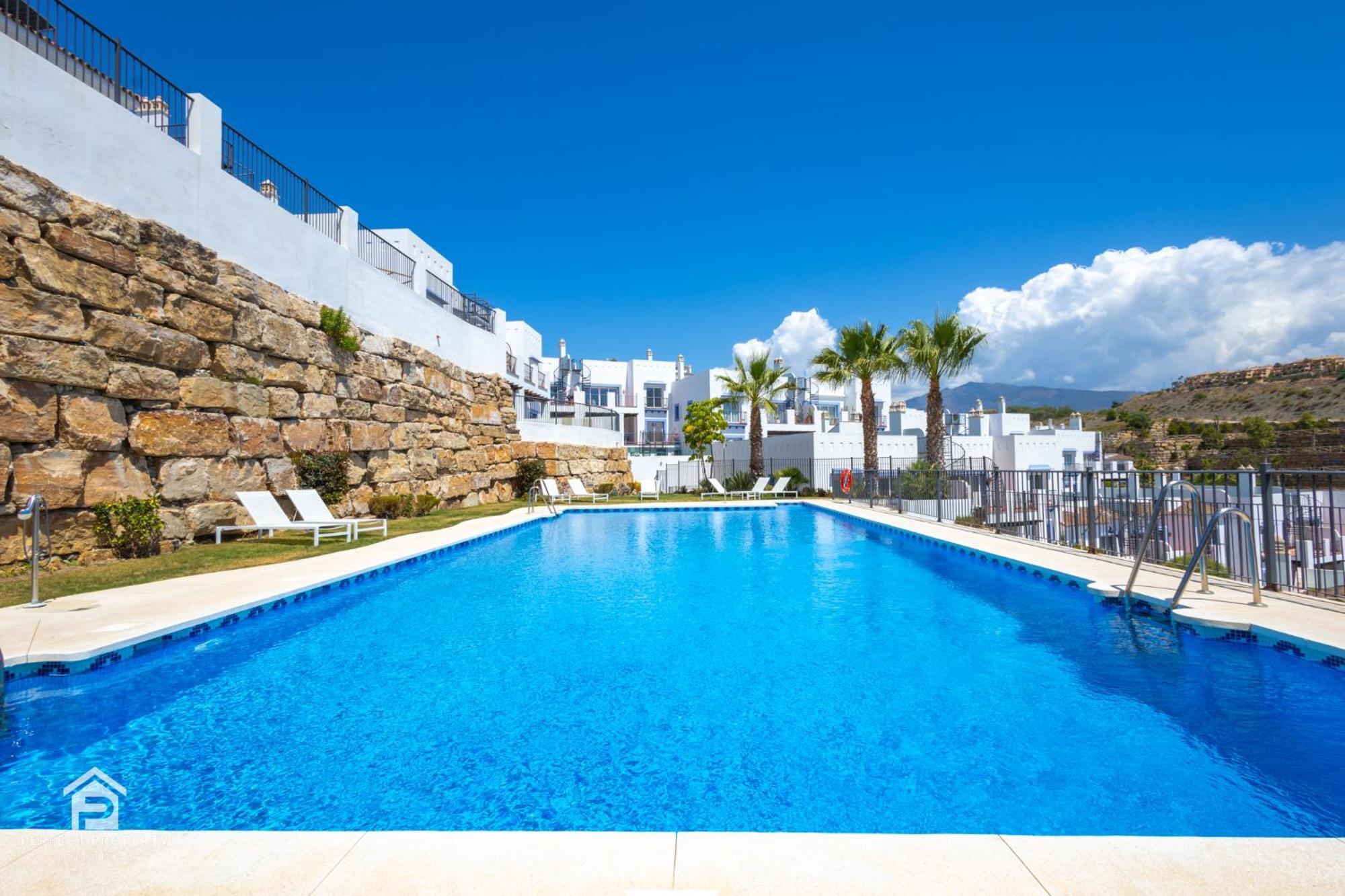 Apartment Paraiso - Sea-views, 3 Bedrooms, 7 Pools *