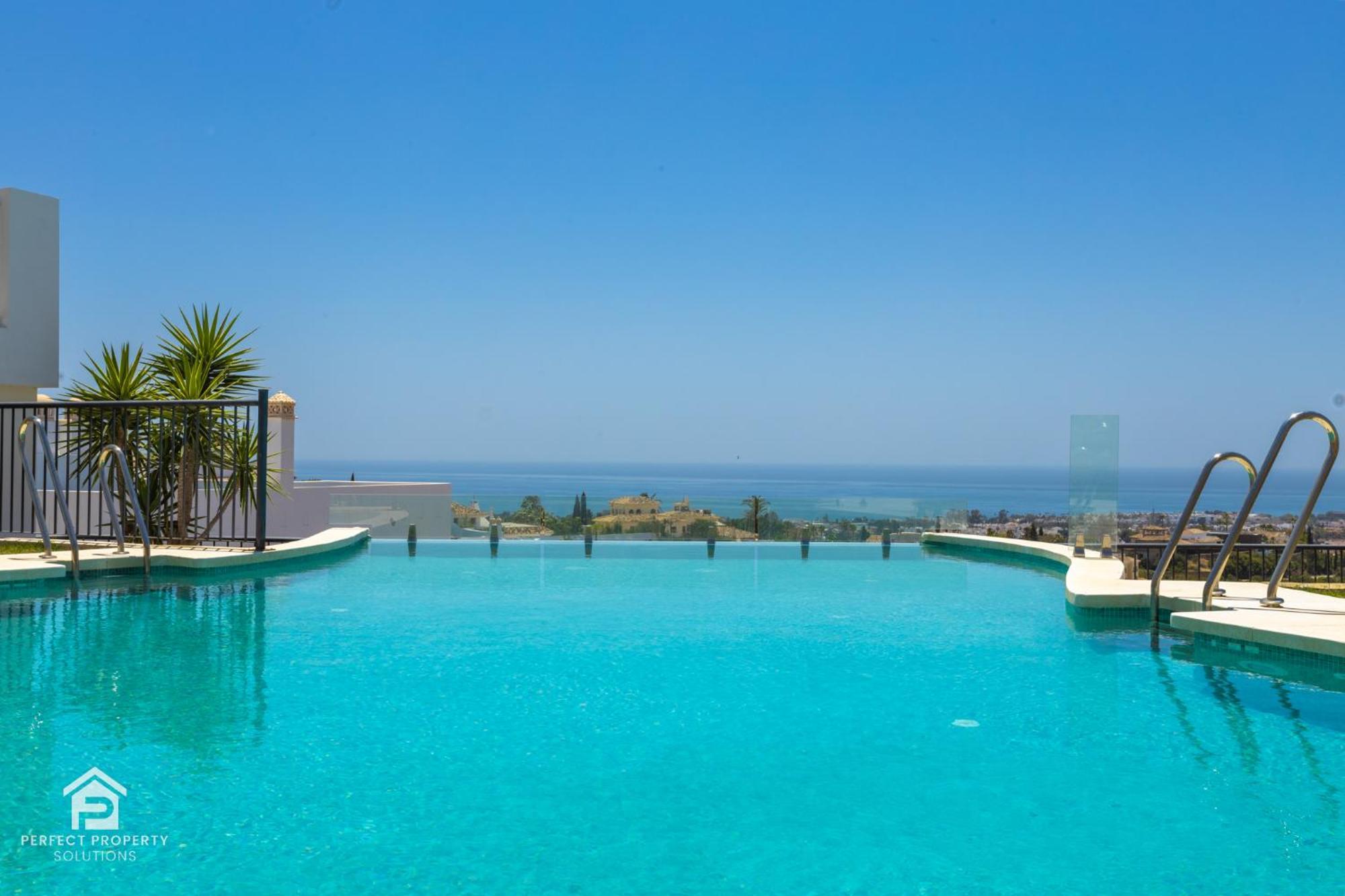 Apartment Paraiso - Sea-views, 3 Bedrooms, 7 Pools Estepona