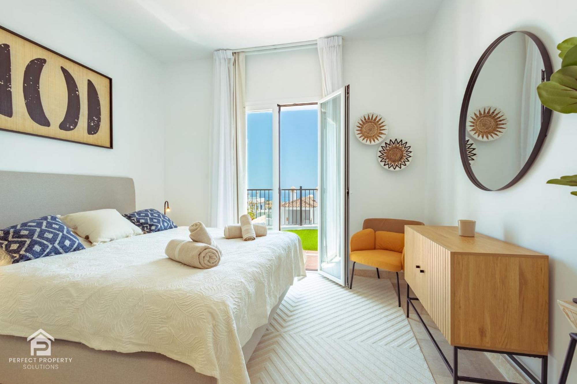 Paraiso - Sea-views, 3 Bedrooms, 7 Pools Apartment
