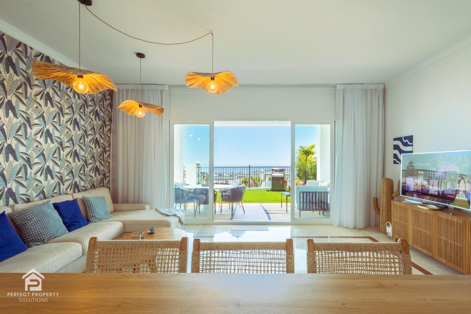 Apartment Paraiso - Sea-views, 3 Bedrooms, 7 Pools Estepona