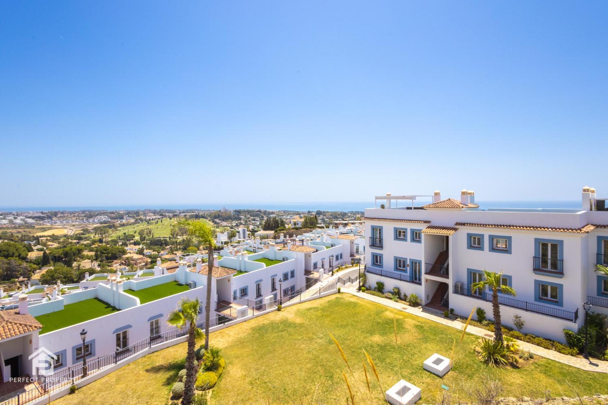 Apartment Paraiso - Sea-views, 3 Bedrooms, 7 Pools *