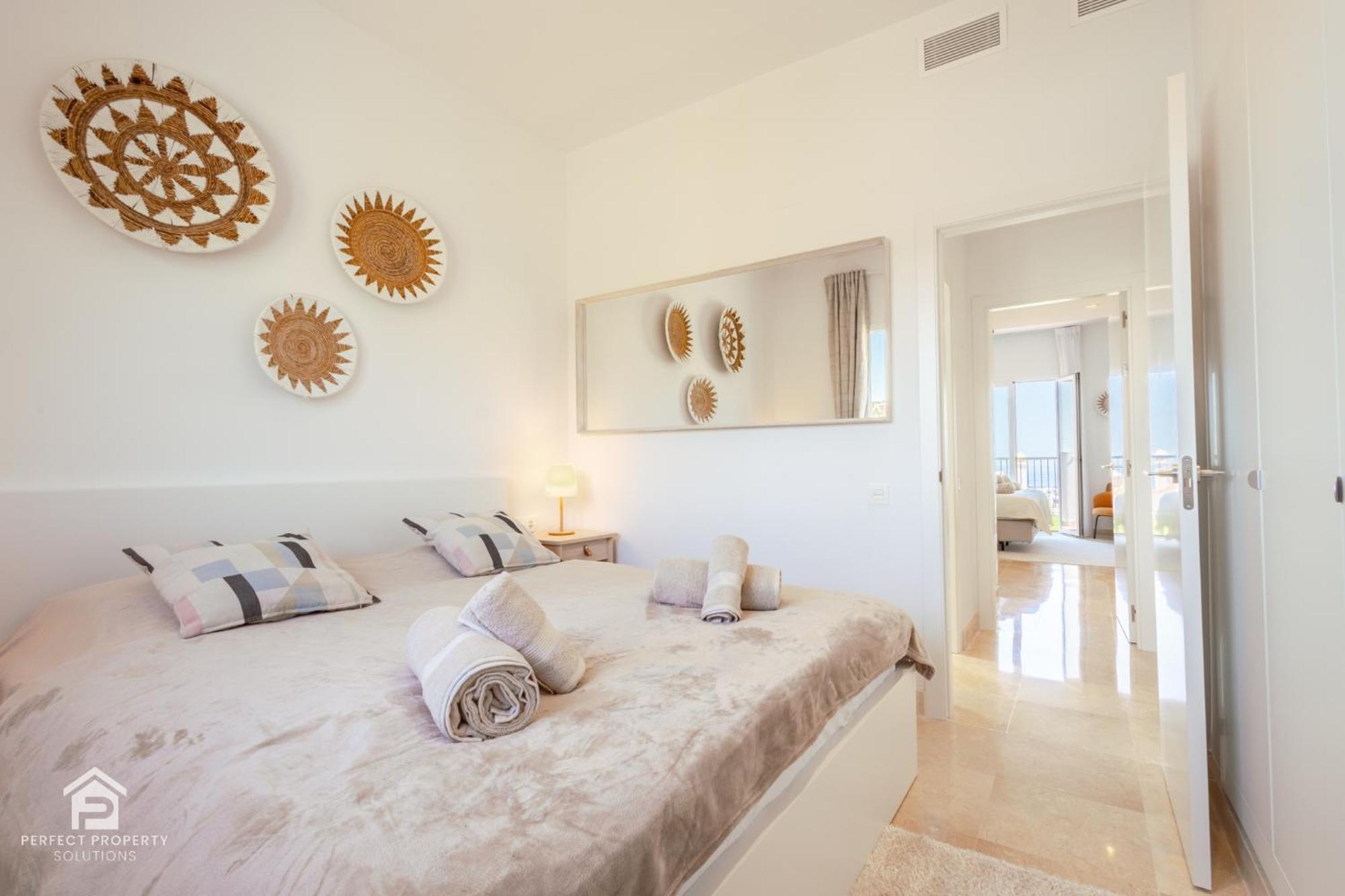 Apartment Paraiso - Sea-views, 3 Bedrooms, 7 Pools Estepona