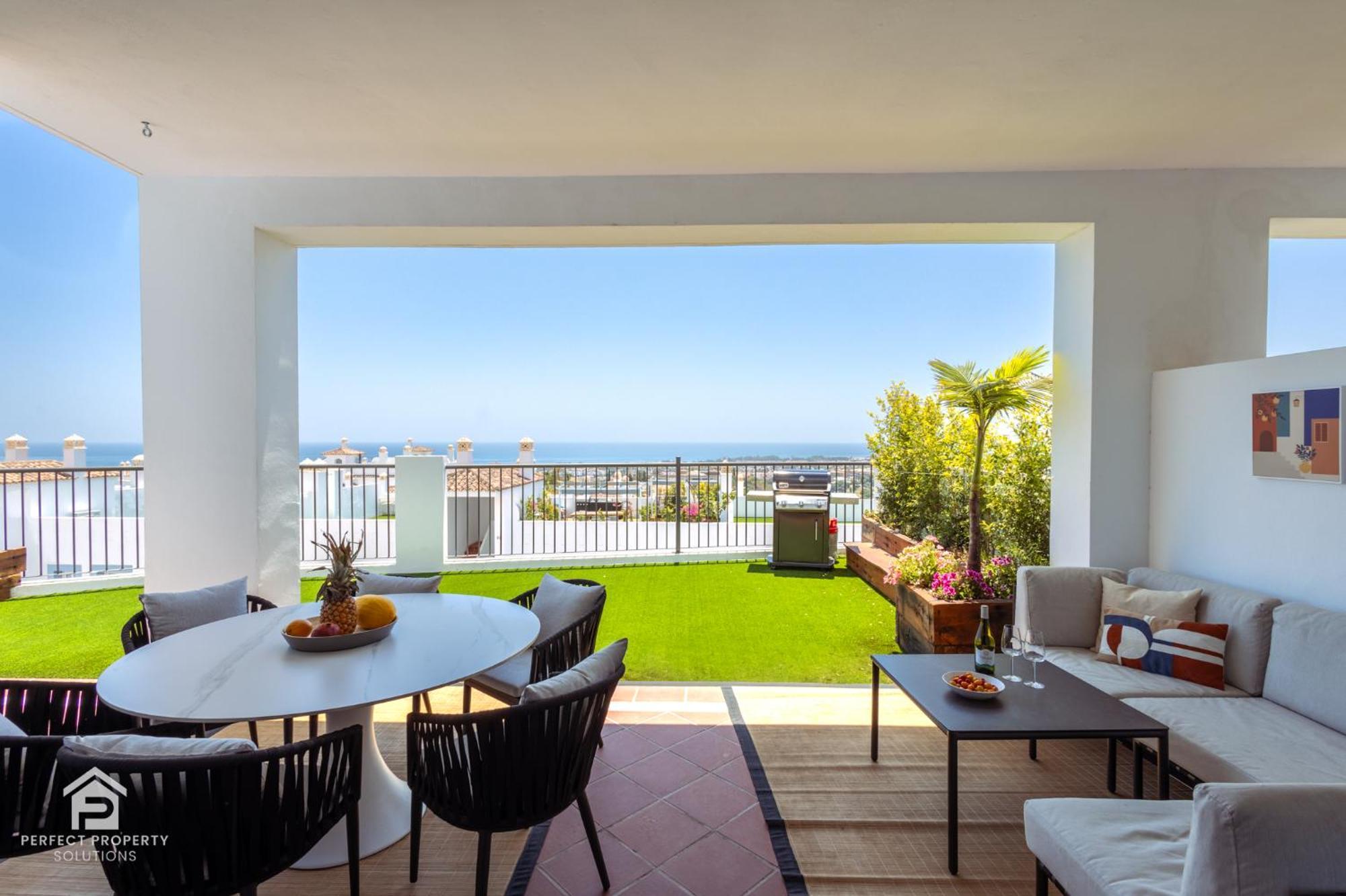 Paraiso - Sea-views, 3 Bedrooms, 7 Pools