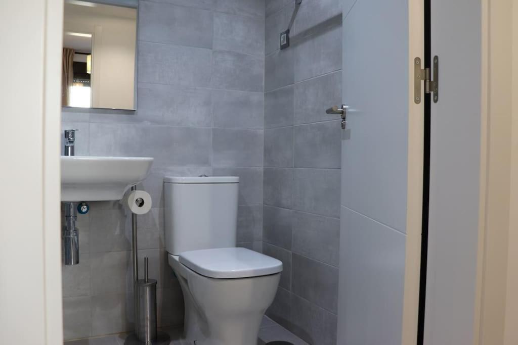Apartment Oasis In With Parking 5min From The *
