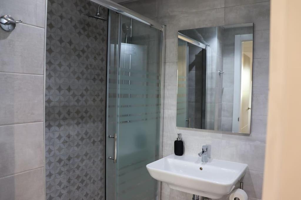 Oasis In With Parking 5min From The Apartment Estepona