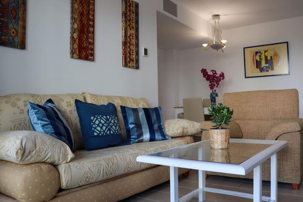 Oasis In With Parking 5min From The *