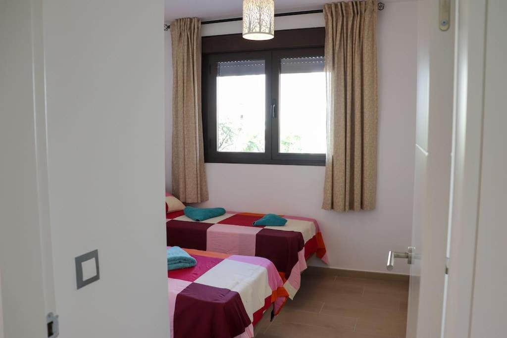 Oasis In With Parking 5min From The