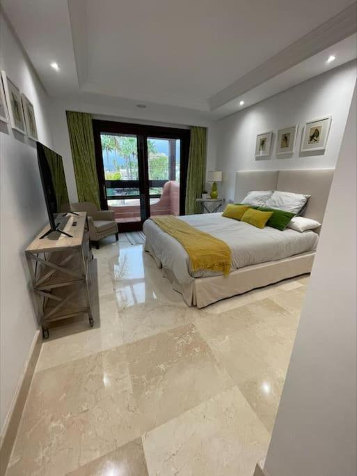 Happy Luxury - Beachside In Mar Azul, Apartment Estepona