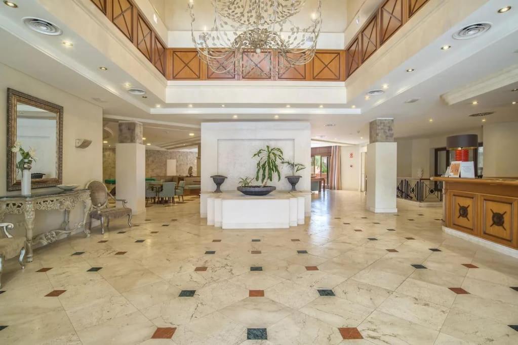 Happy Luxury - Beachside In Mar Azul, Apartment Estepona