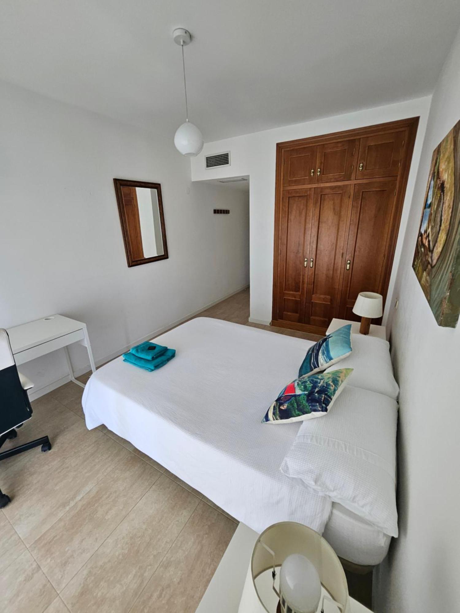 Apartment Beachfront Escape