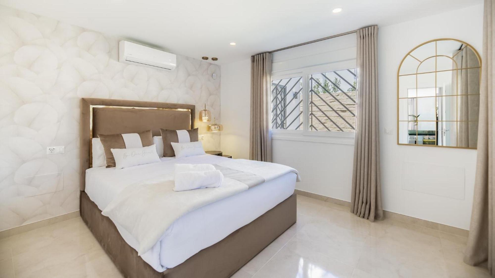 Costalita Cozy Sea Front Holiday home *