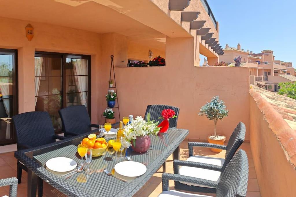 Flamenco Rose Apartment *