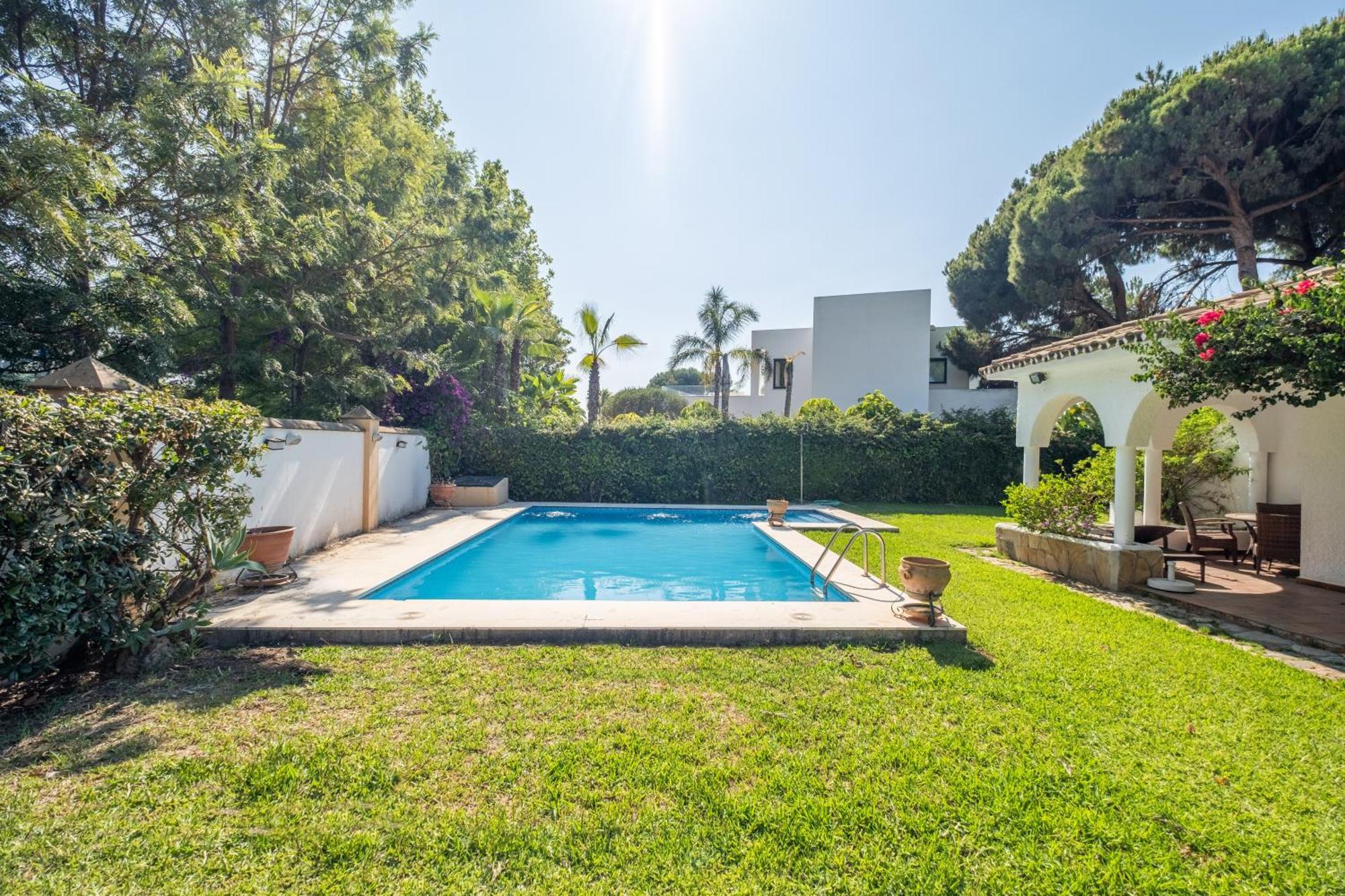 Andalusian By The Beach! Ferienhaus Estepona