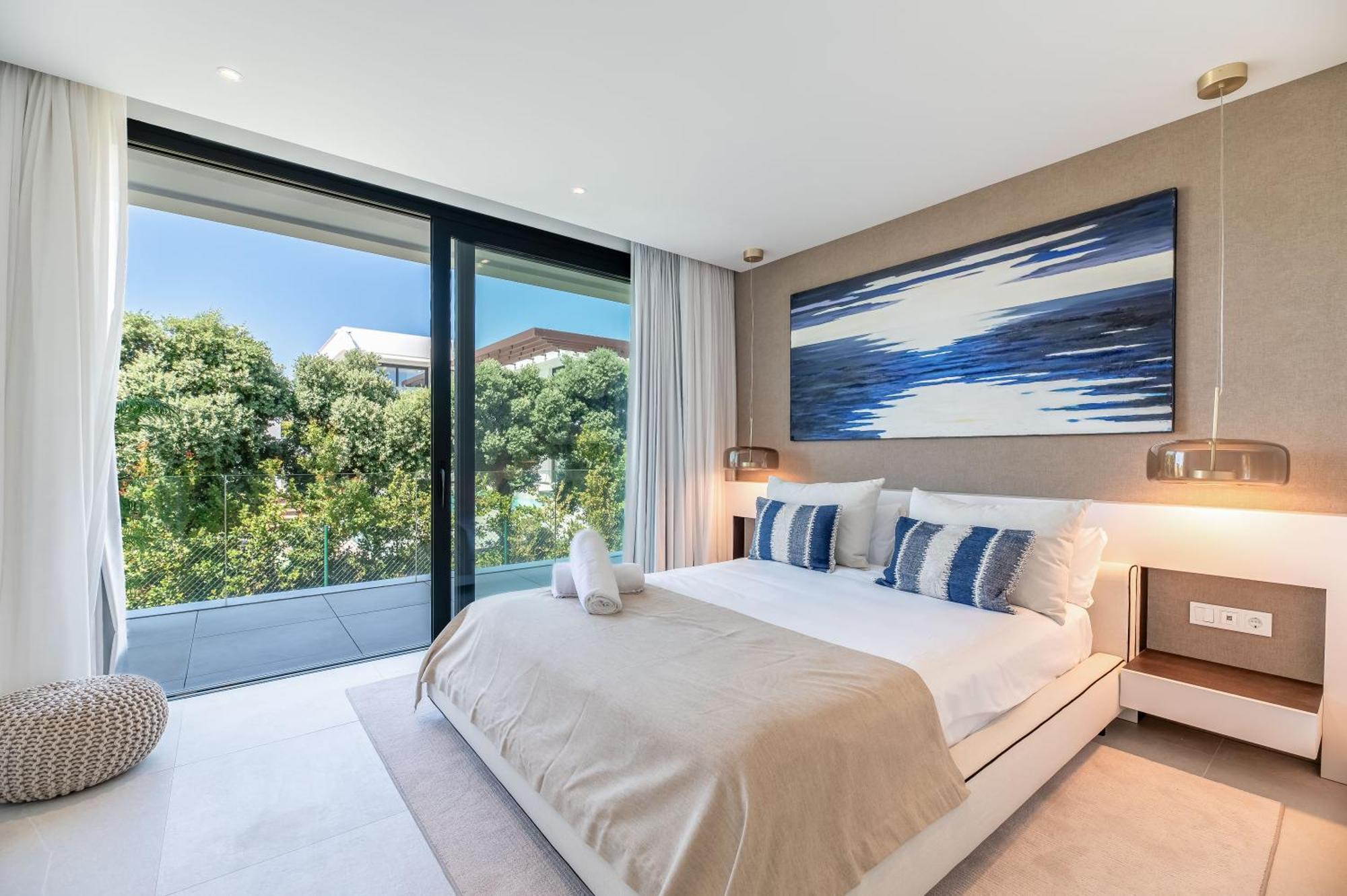 Villa Vacation Marbella I Hanami, Private Infinity Edge-pool, Gym, Movie Theater, Close To Golfs And Beaches *
