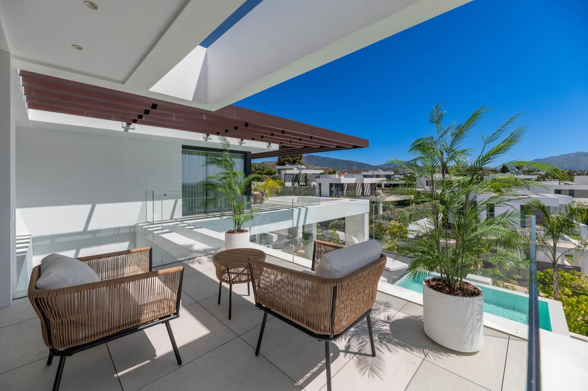 Vacation Marbella I Hanami, Private Infinity Edge-pool, Gym, Movie Theater, Close To Golfs And Beaches *