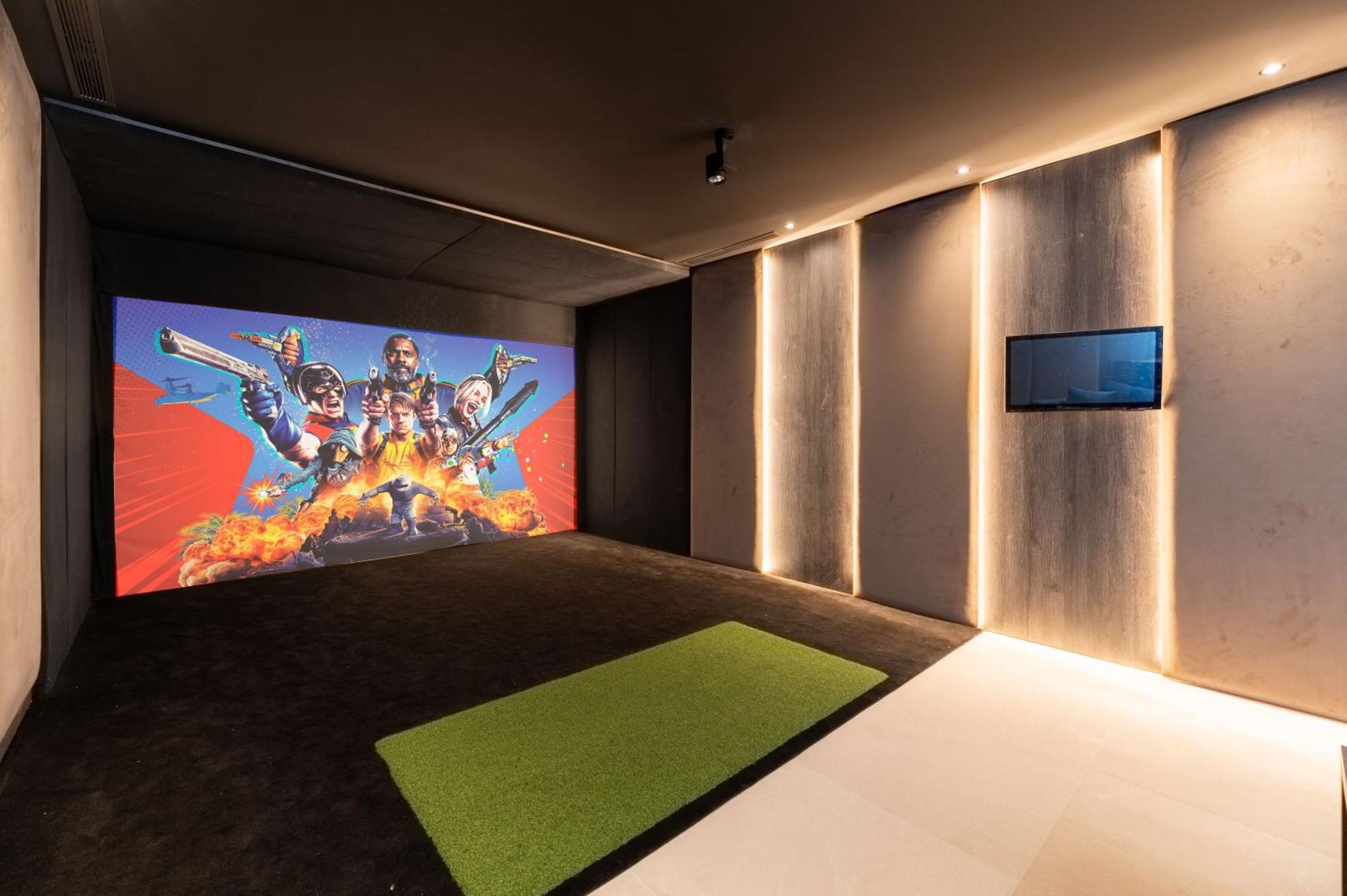 Villa Vacation Marbella I Hanami, Private Infinity Edge-pool, Gym, Movie Theater, Close To Golfs And Beaches Estepona