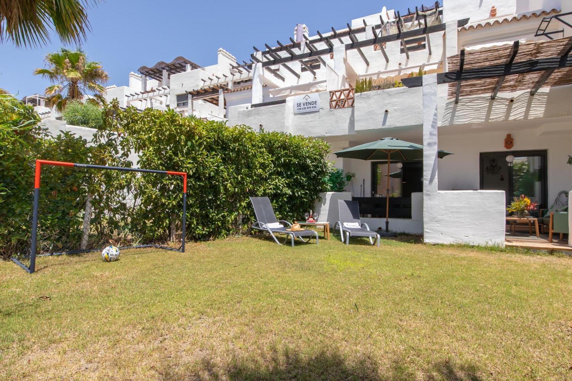 Sunset Golf Gold - Happy Apartment