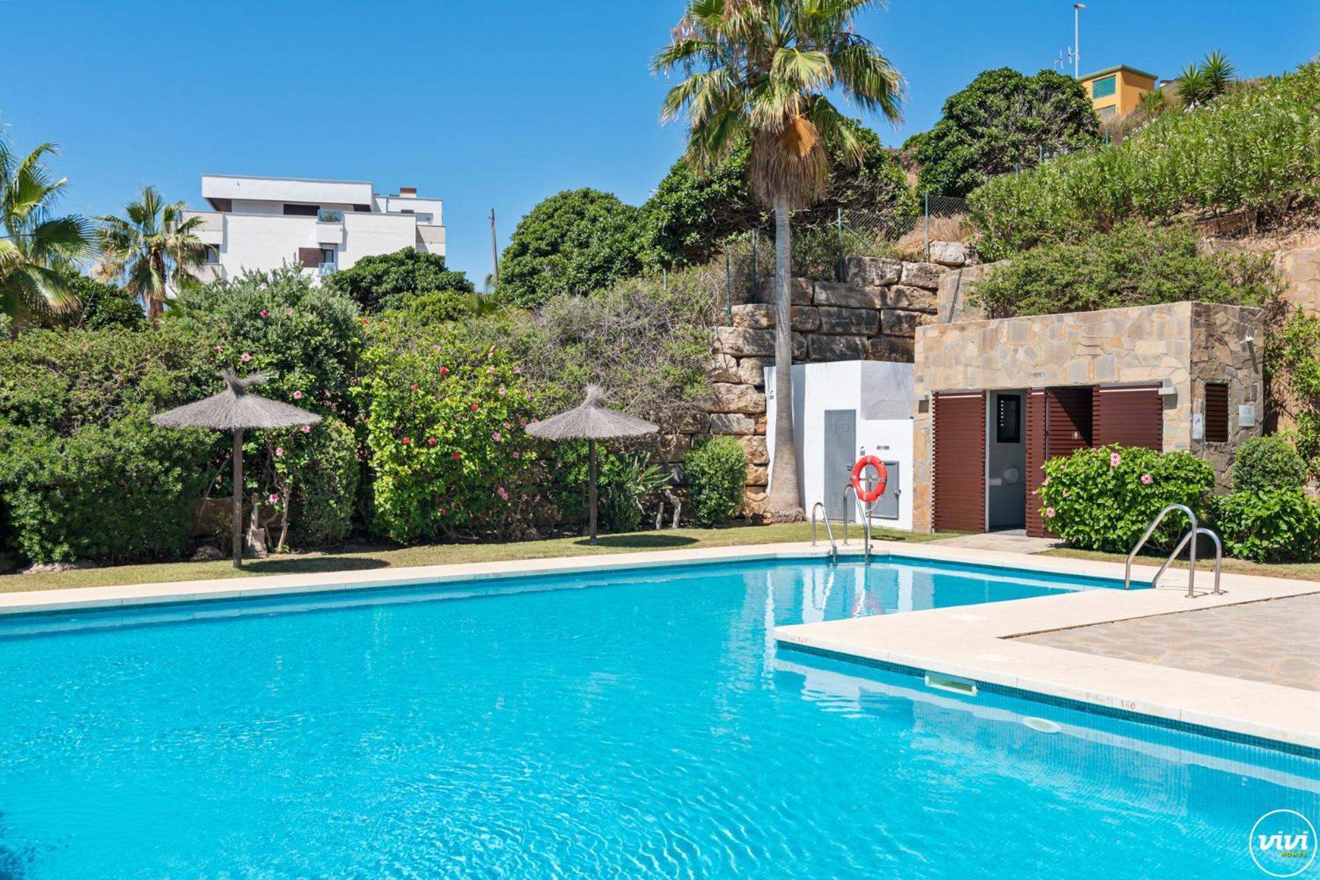 Vivi Homes - Casa Skye Pool, Terrace & Sea View Estepona