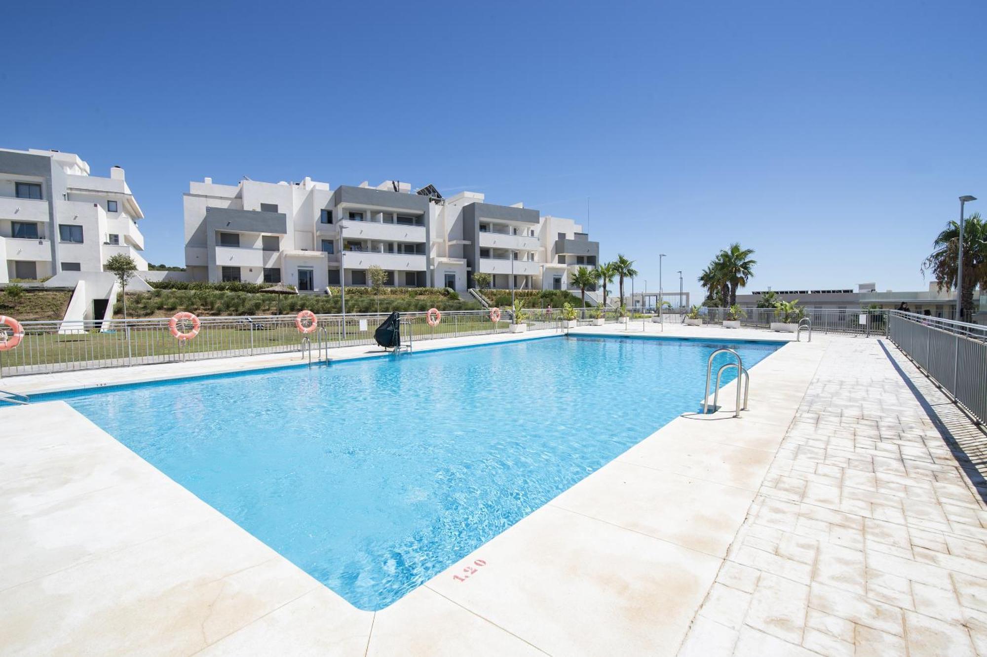 Serenity 2br With Pool Estepona