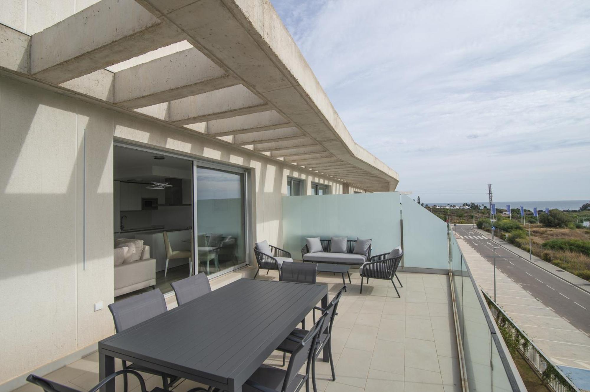 Serenity 2br With Pool
