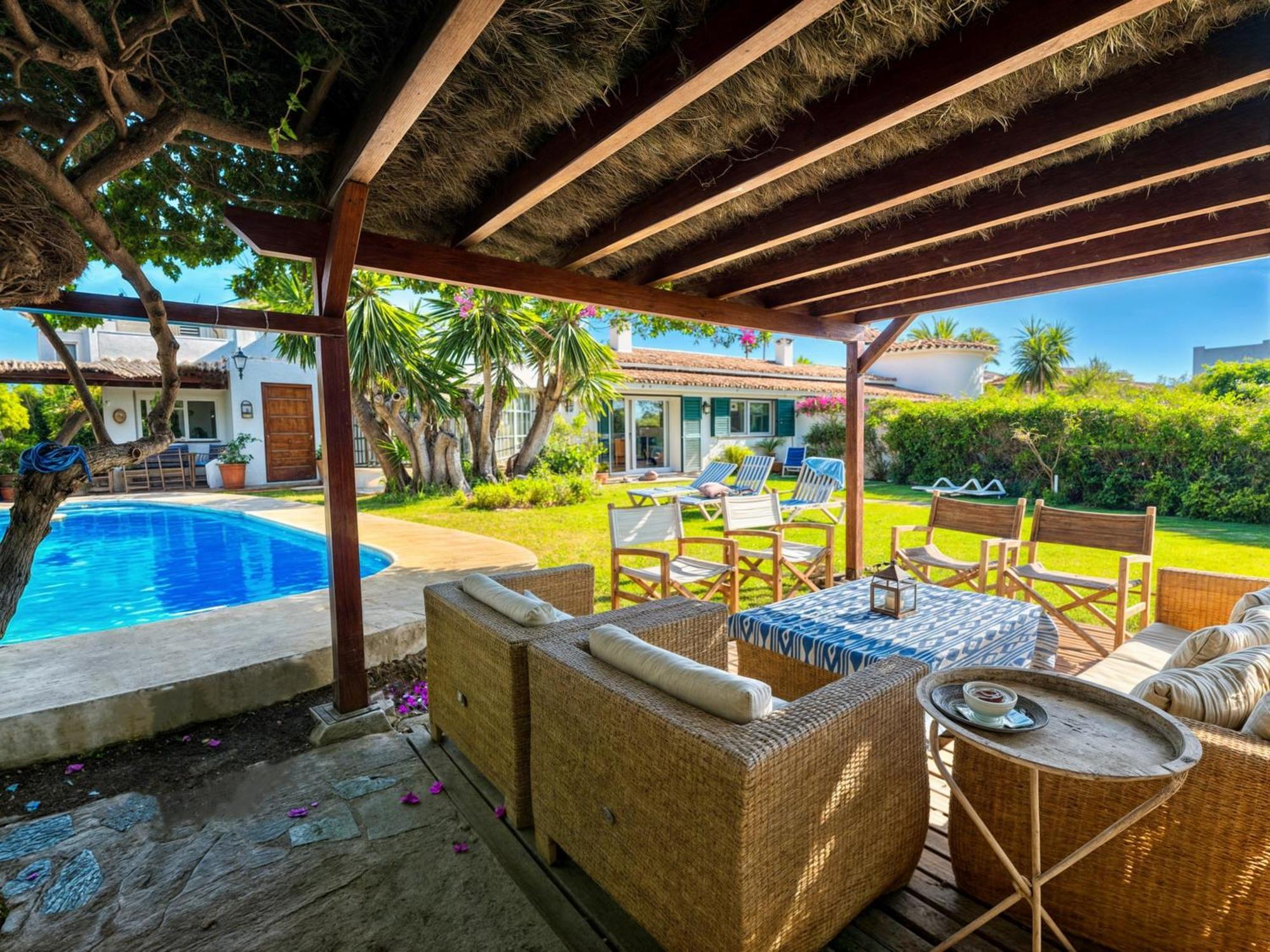 Alfredo - Private Pool Next To The Villa
