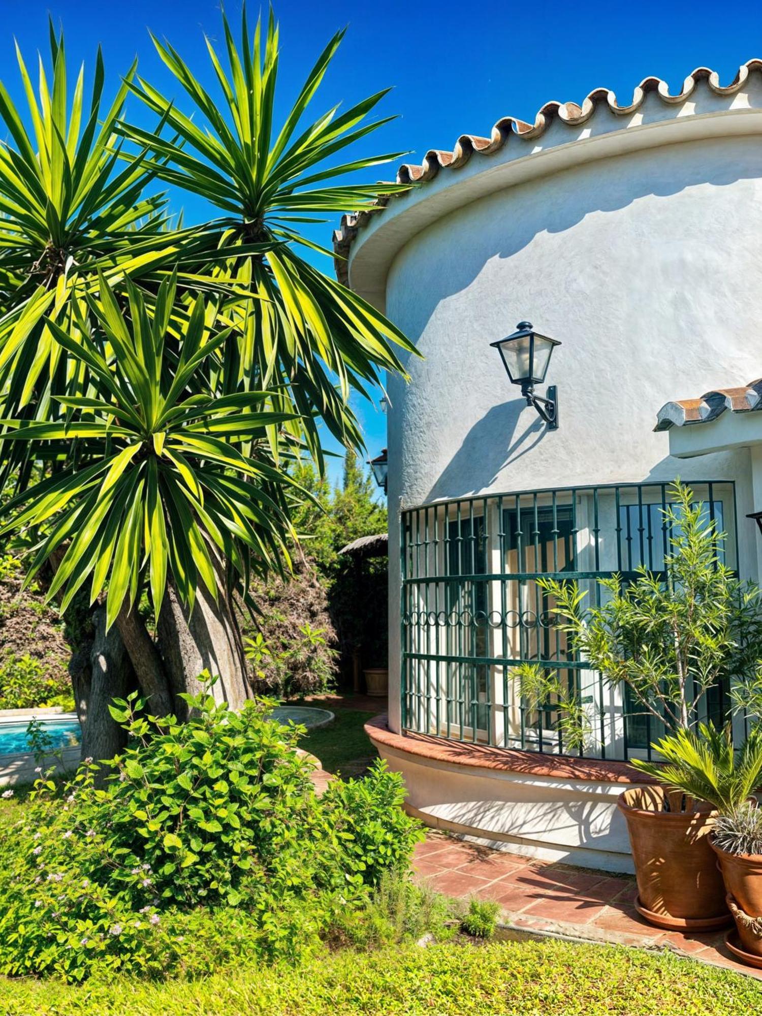 Alfredo - Private Pool Next To The * Estepona