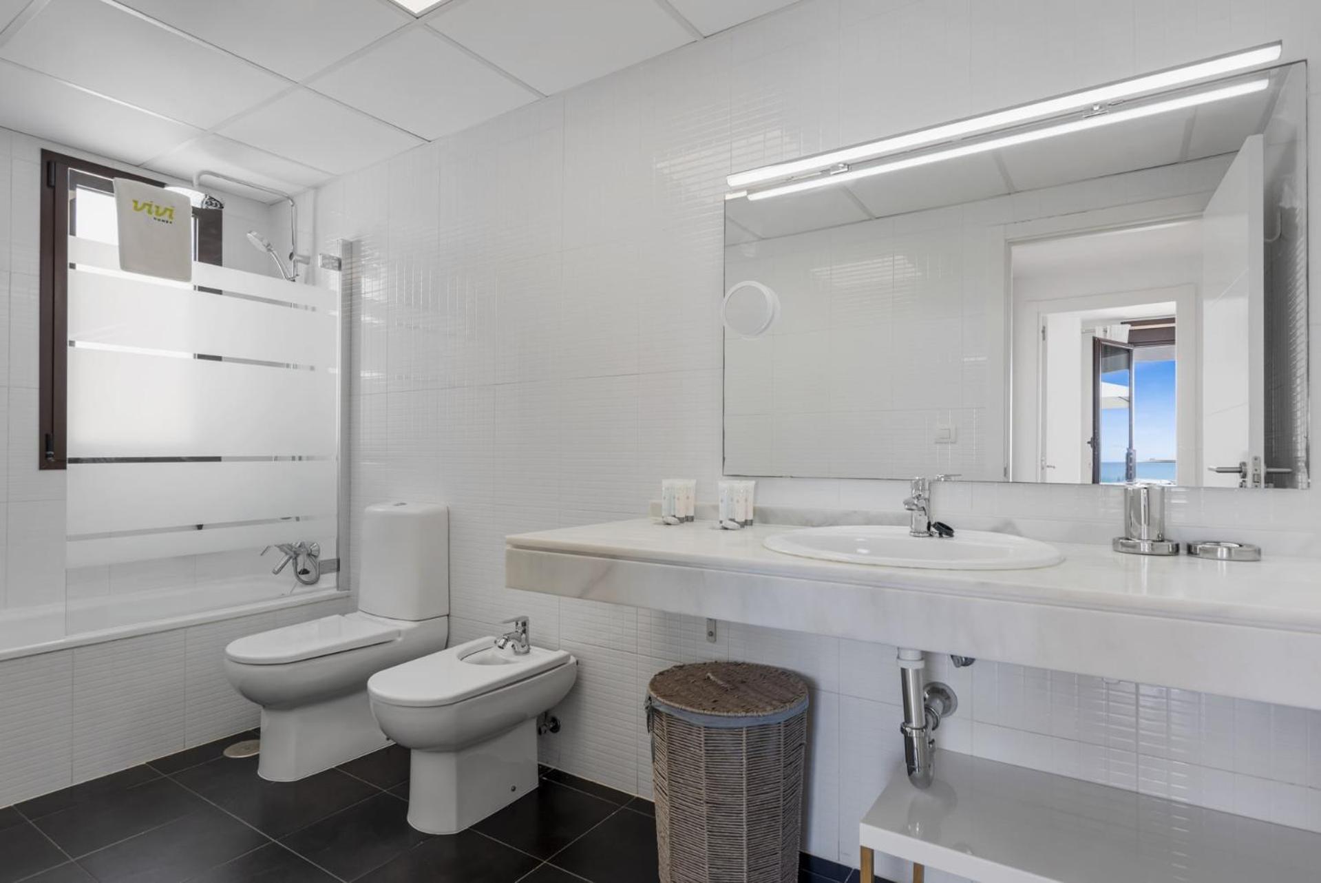 Appartement Vivi Homes - Casa Skye Pool, Terrace & Sea View *