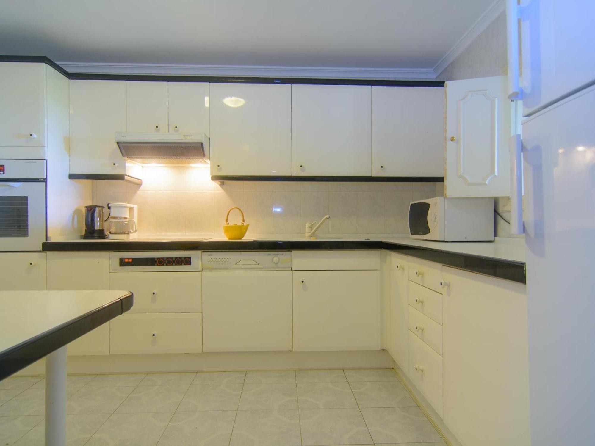Сasa de vacaciones Venalmar First Line Townhouse, Garden, Sea Views *