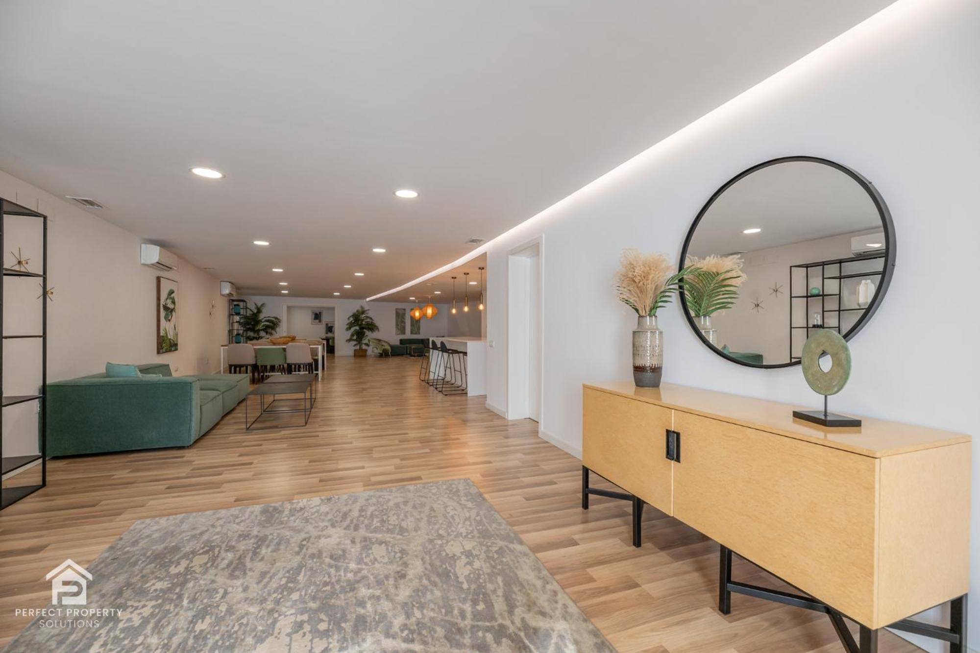 Apartment Edge Luxury Beachfront 3br, 3 Pools, Spa, Gym