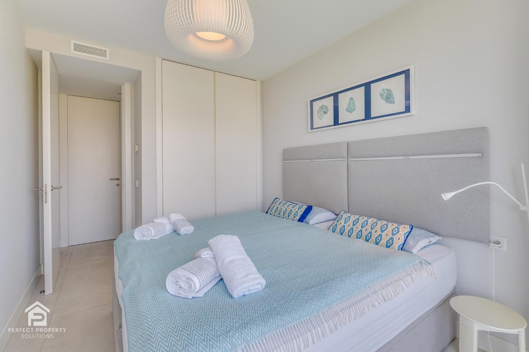 Edge Luxury Beachfront 3br, 3 Pools, Spa, Gym Apartment