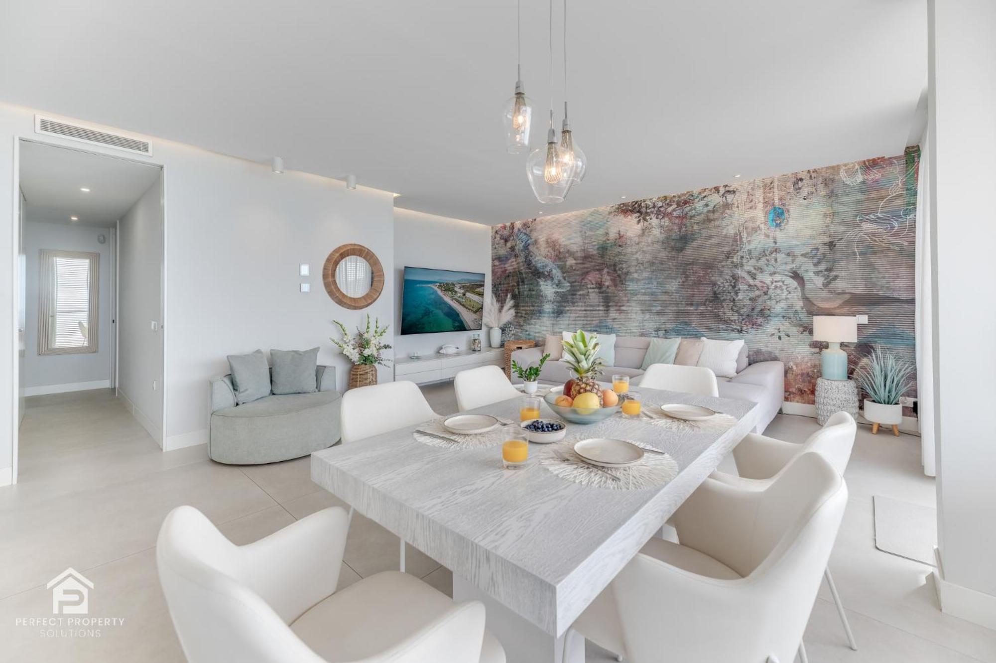 Apartment Edge Luxury Beachfront 3br, 3 Pools, Spa, Gym