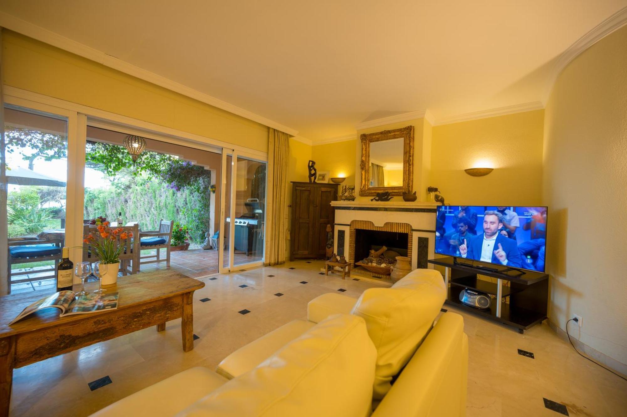 Venalmar First Line Townhouse, Garden, Sea Views * Estepona