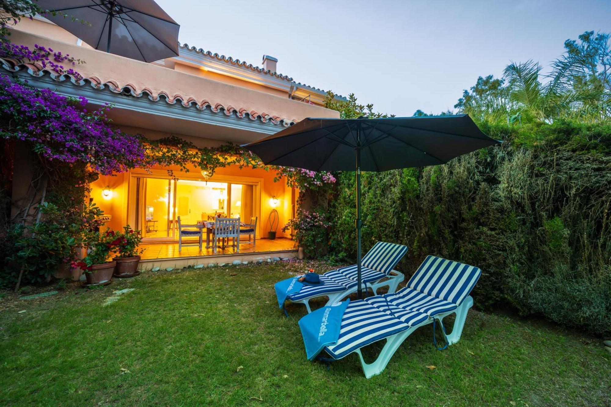 Venalmar First Line Townhouse, Garden, Sea Views
