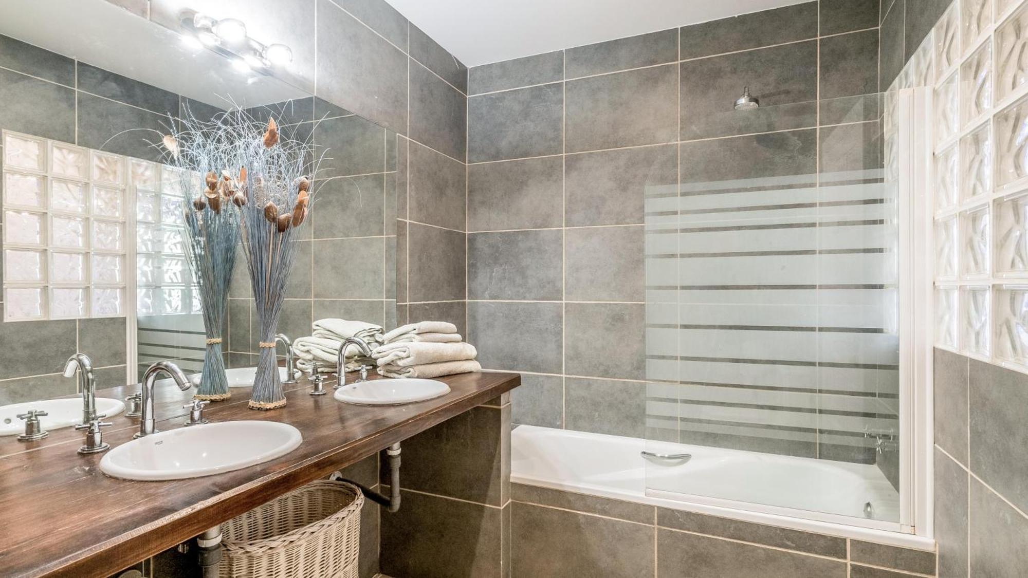 Villa Luxury With Stunning Views In Estepona