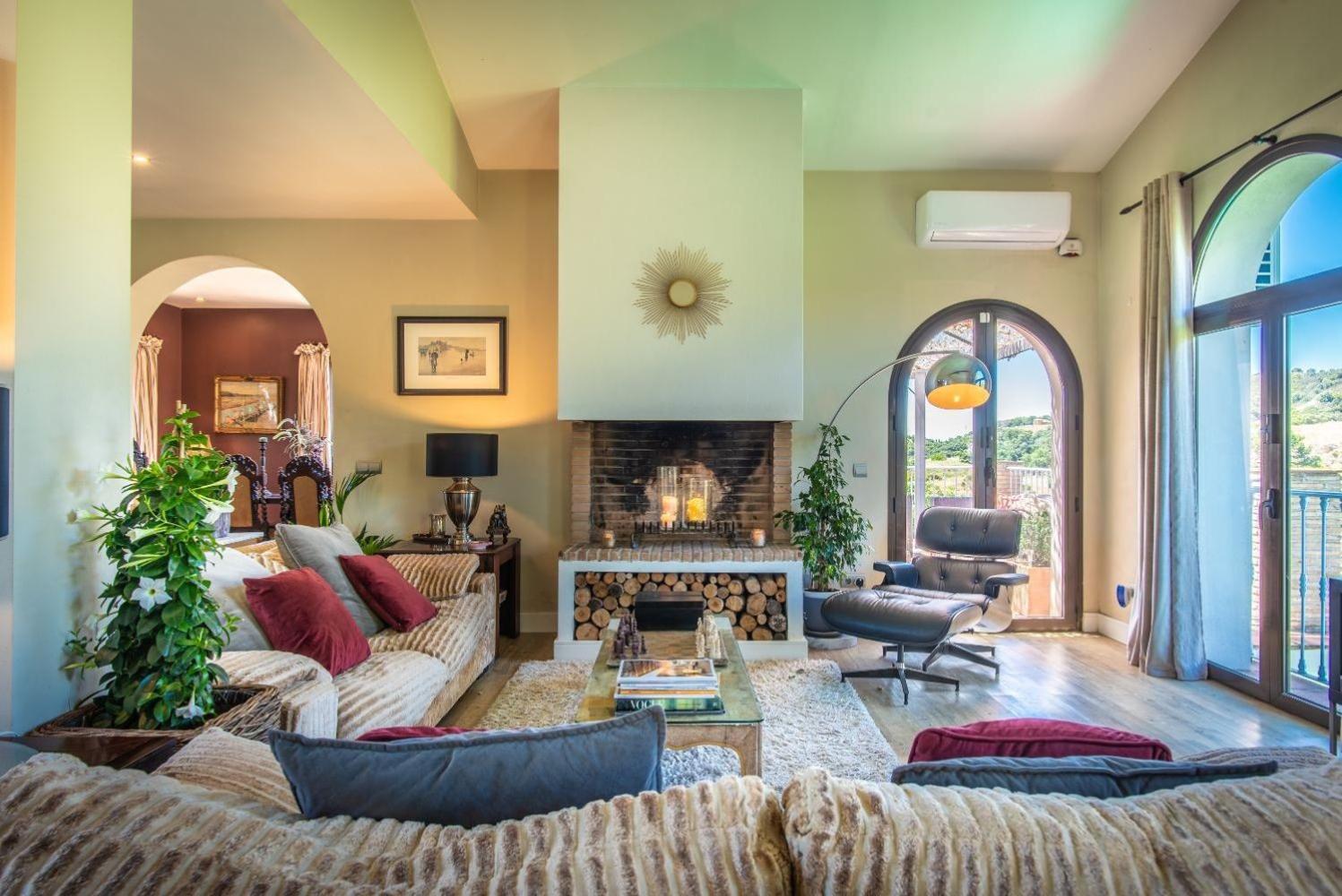 Luxury With Stunning Views In Villa