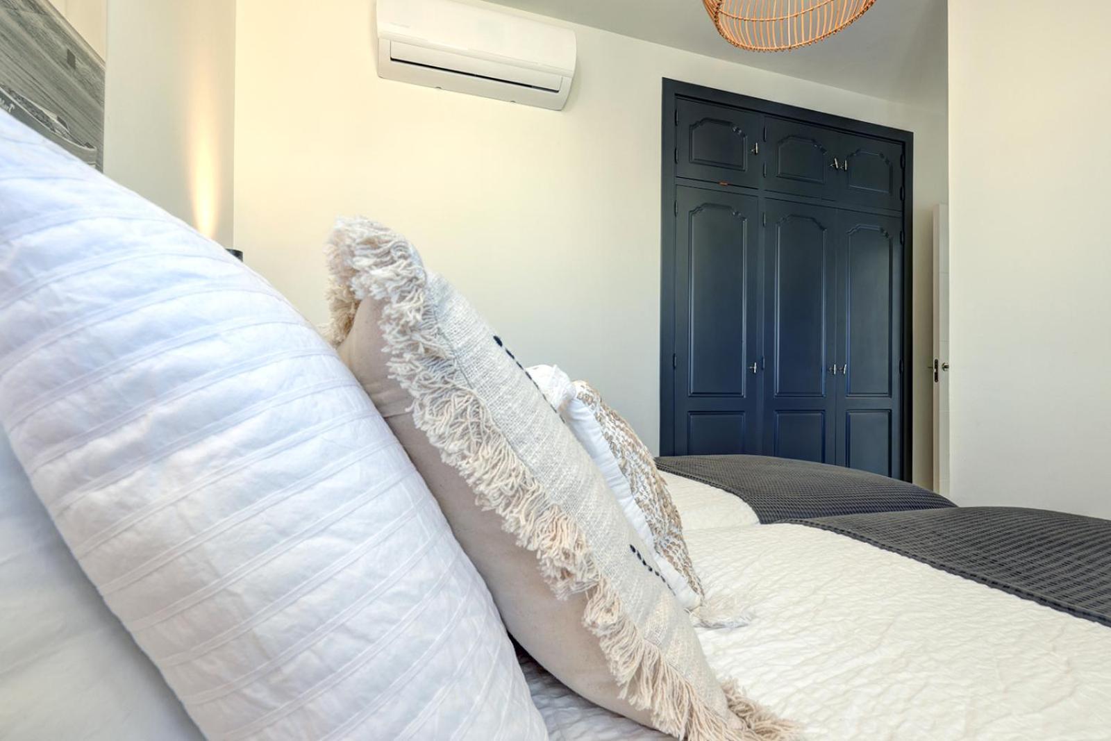 Dalia - Gerenoveerd Direct Aan Zee Apartment