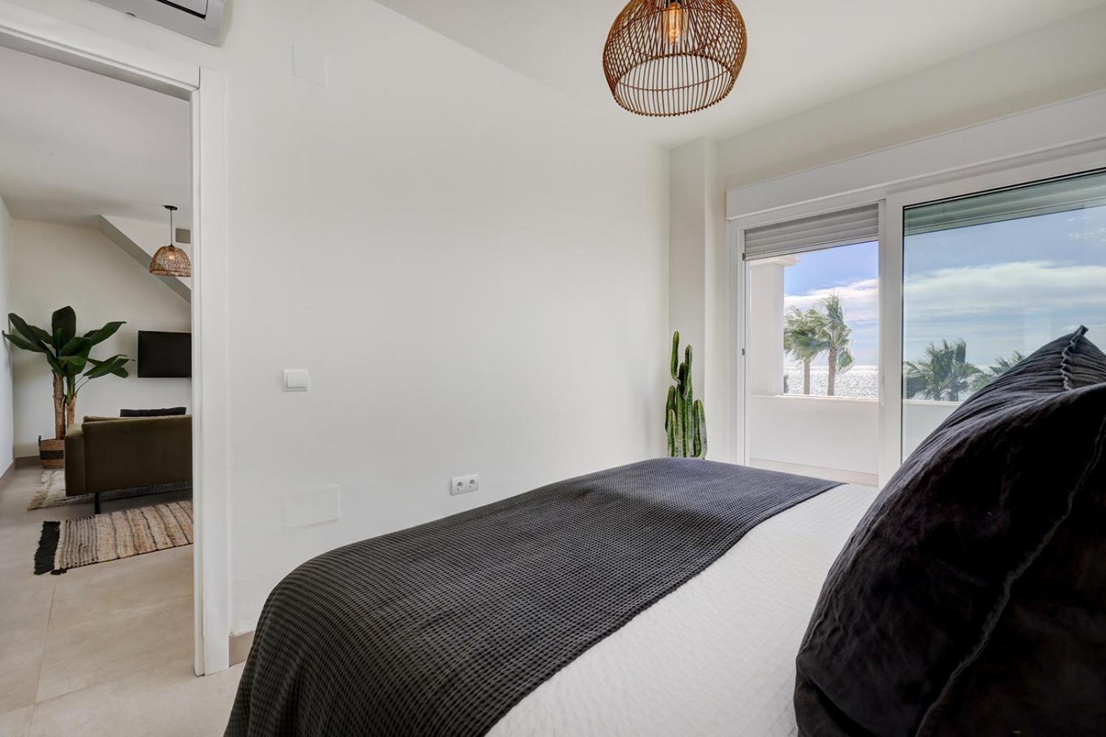 Dalia - Gerenoveerd Direct Aan Zee Apartment
