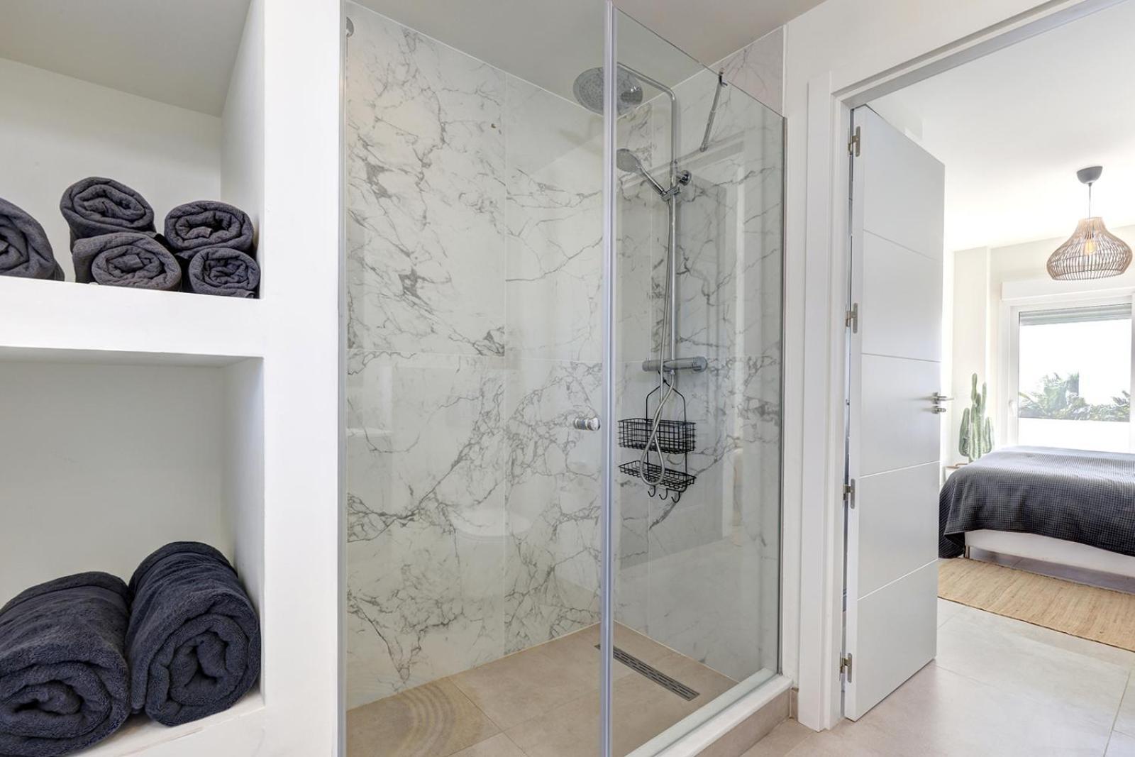 Dalia - Gerenoveerd Direct Aan Zee * Estepona